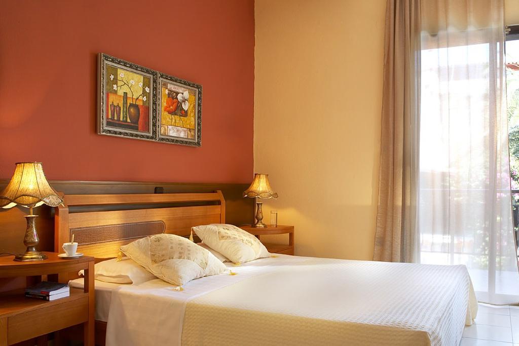 Pelli Hotel Pefkochori Extérieur photo